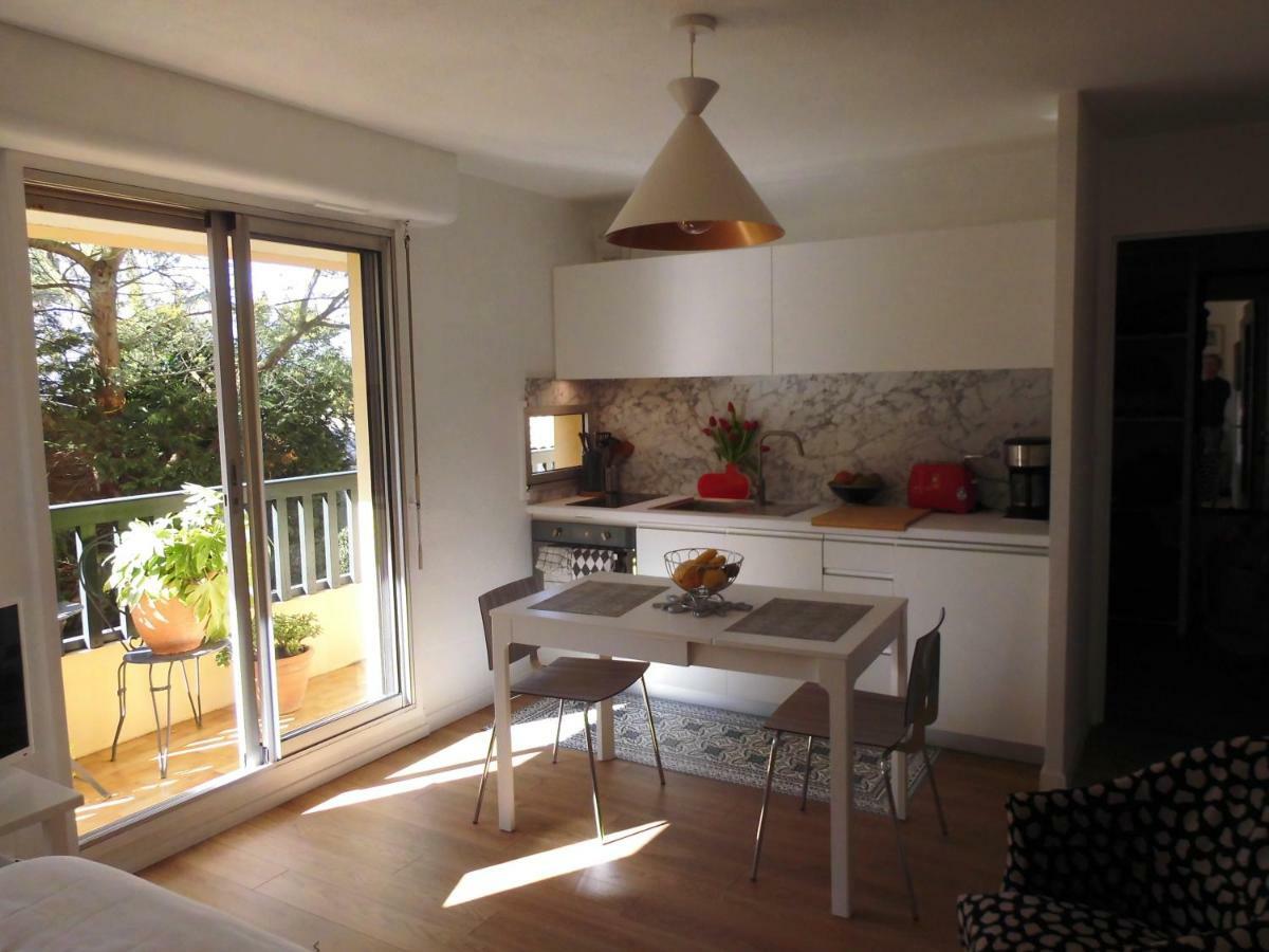 Au Balcon Fleuri Appartement Anglet Buitenkant foto