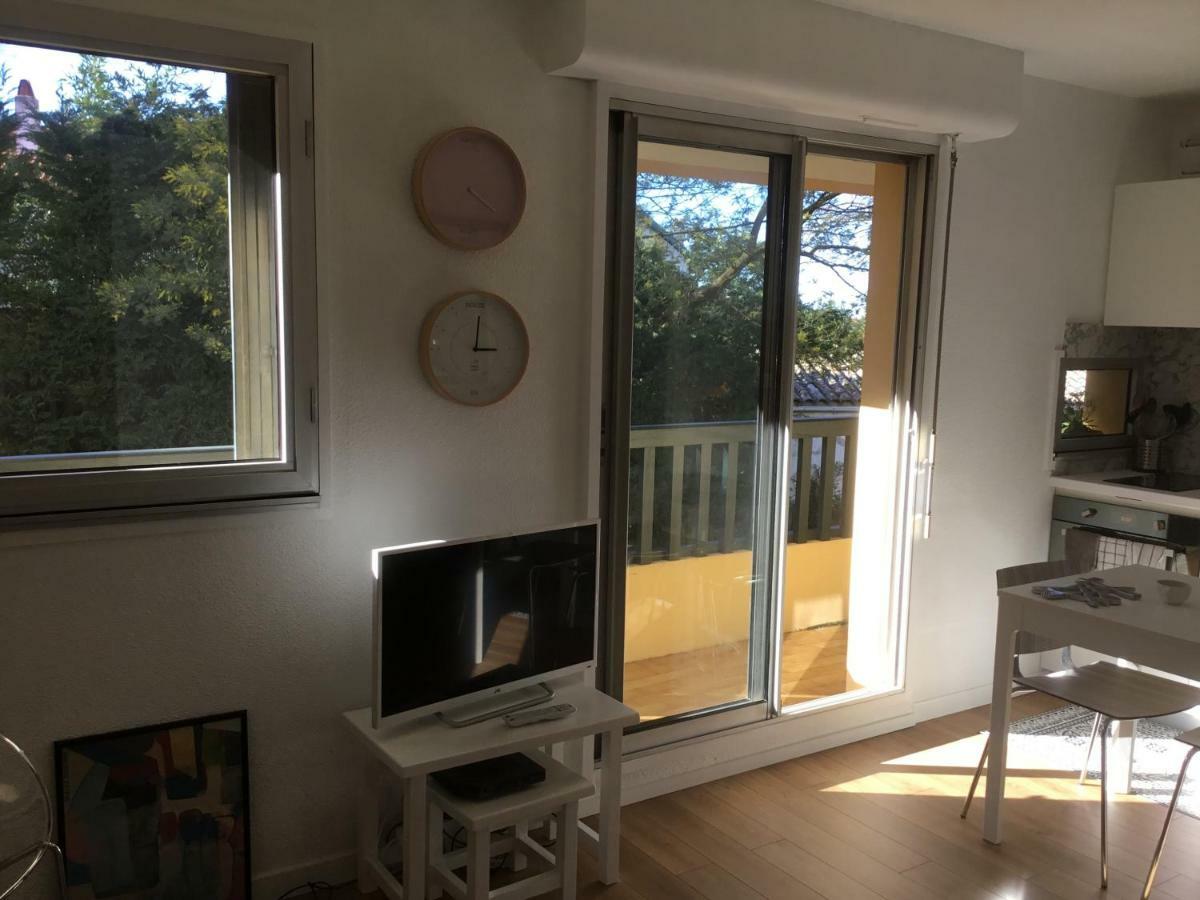 Au Balcon Fleuri Appartement Anglet Buitenkant foto